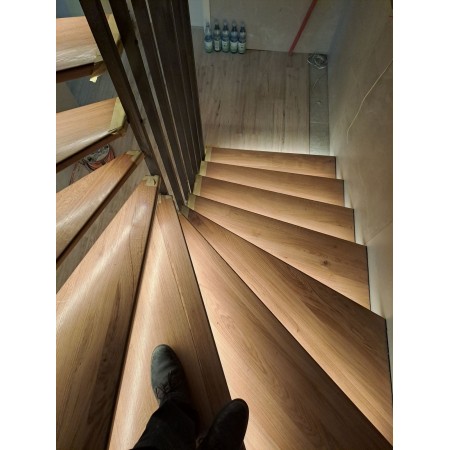 Межэтажная модульная лестница с поворотом 